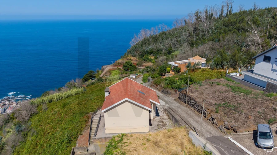 Moradia T3 para Venda em Porto Moniz Foto 4