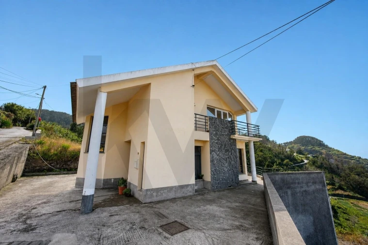 Moradia T3 para Venda em Porto Moniz Foto 37