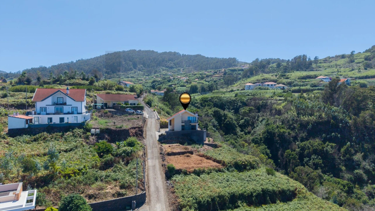 Moradia T3 para Venda em Porto Moniz Foto 13