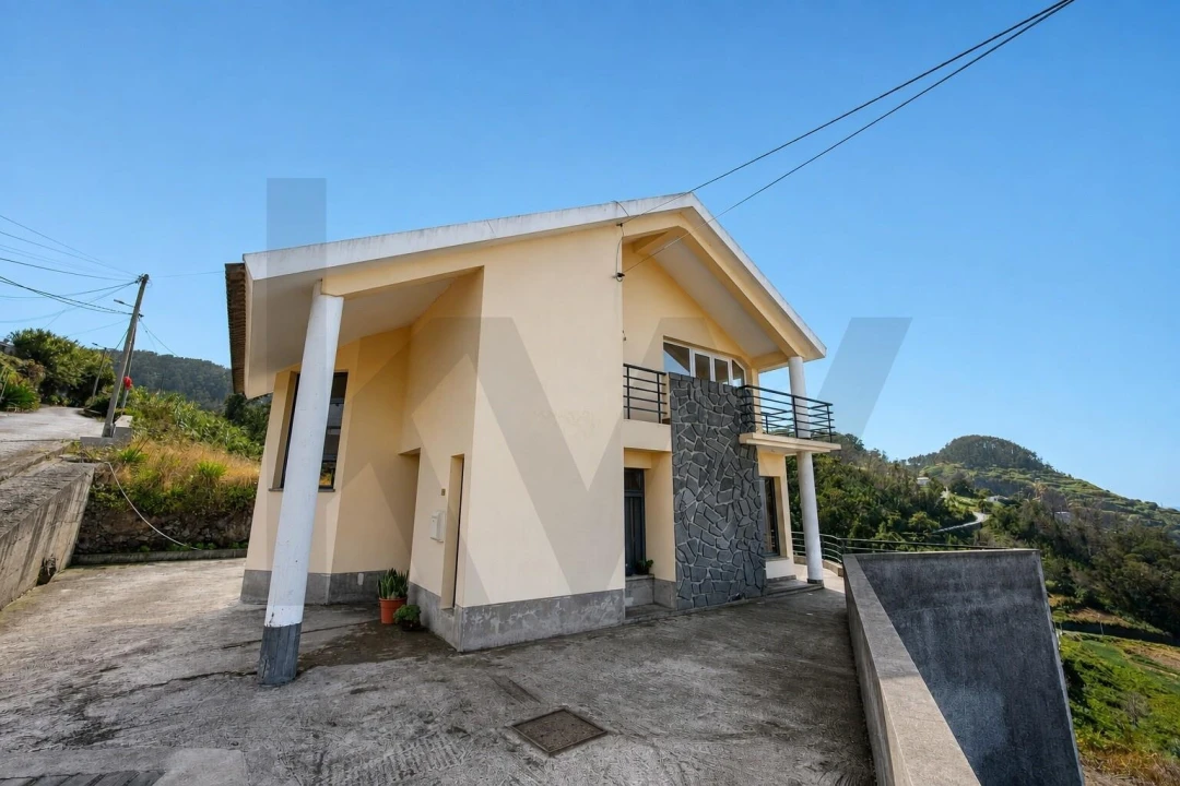 Moradia T3 para Venda em Porto Moniz Foto 37
