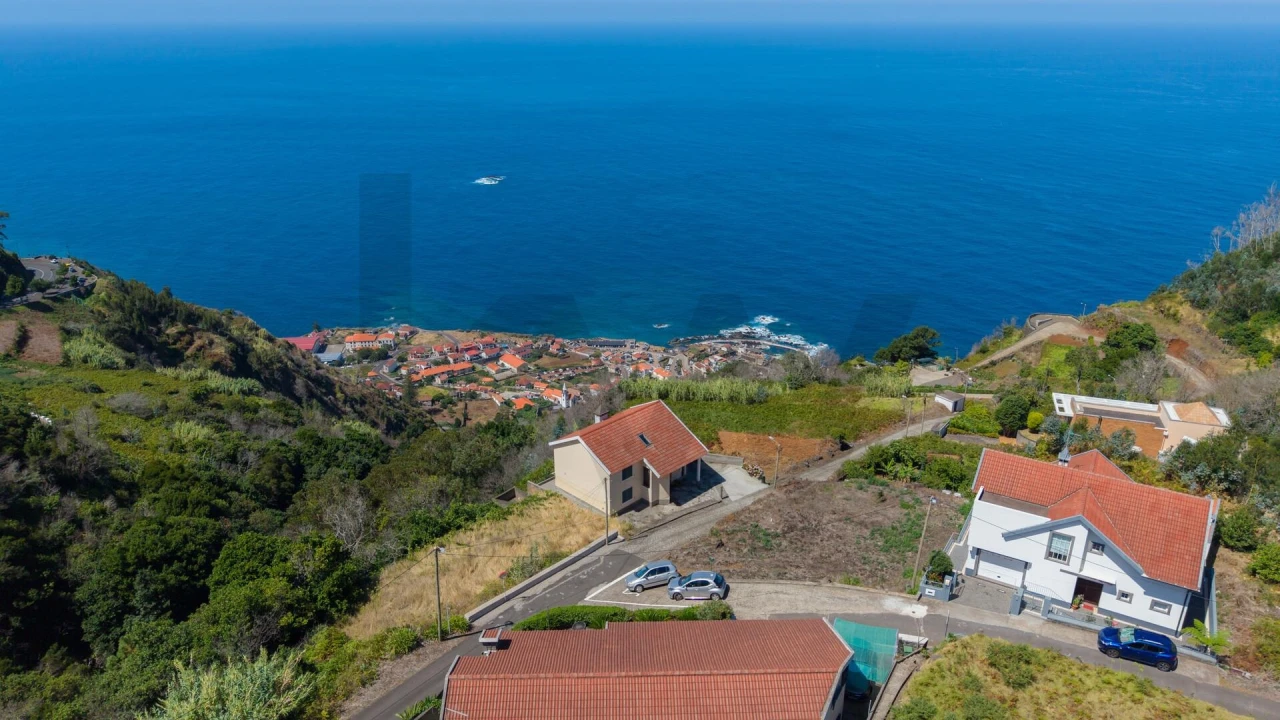 Moradia T3 para Venda em Porto Moniz Foto 8