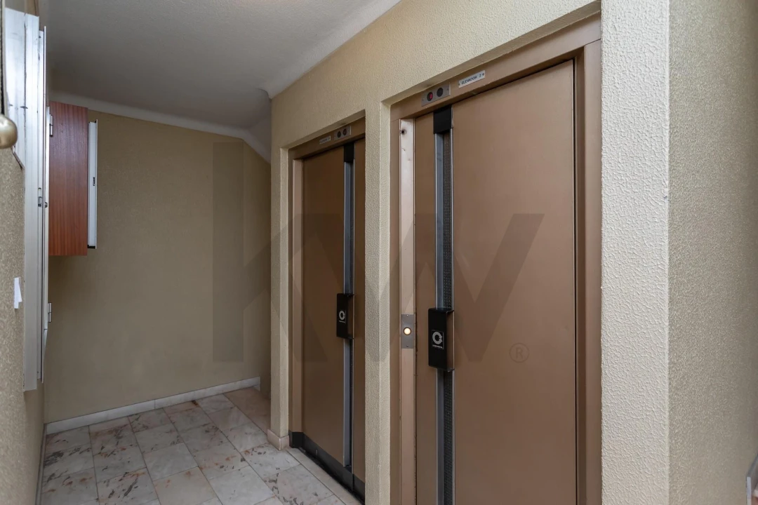 Apartamento T2 para Venda em Marvila Foto 31