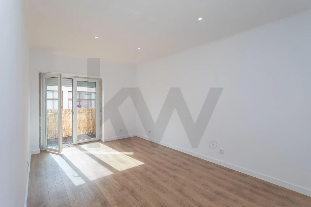 Apartamento T2 para Venda em Marvila Foto 2
