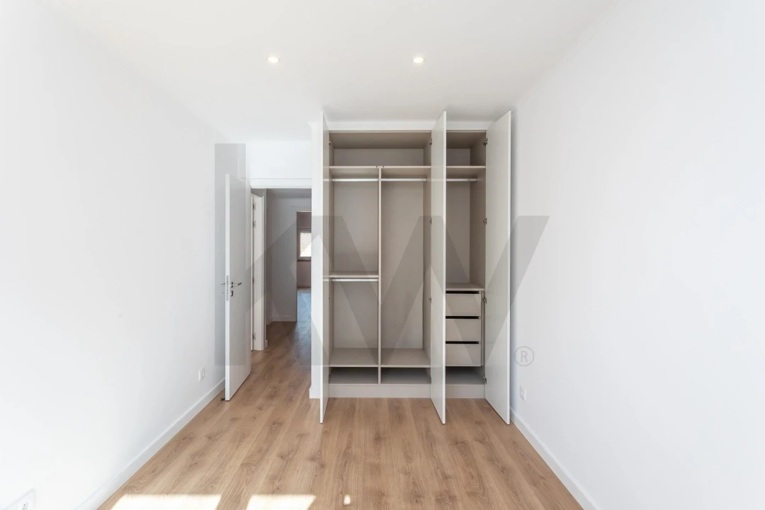Apartamento T2 para Venda em Marvila Foto 7