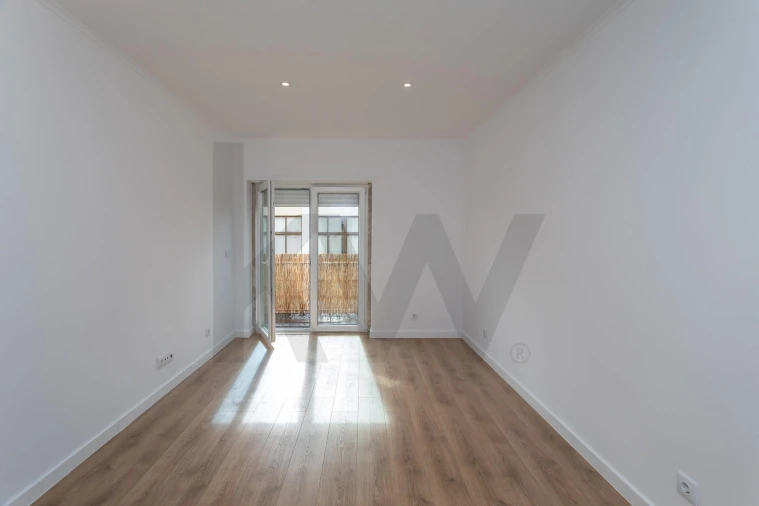 Apartamento T2 para Venda em Marvila Foto 3