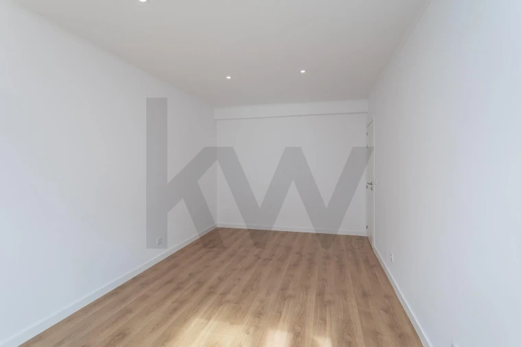 Apartamento T2 para Venda em Marvila Foto 4
