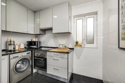 Apartamento T2 para Venda em Venteira