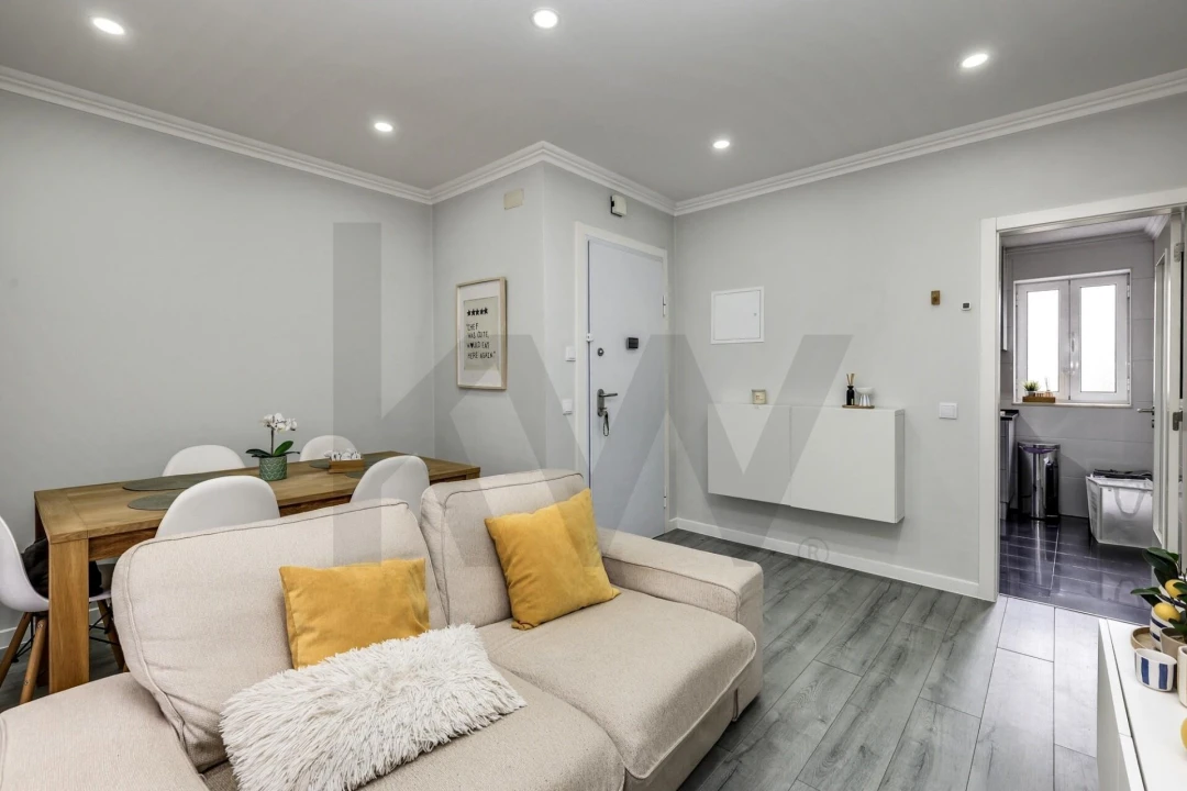 Apartamento T2 para Venda em Venteira Foto 3