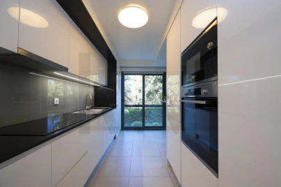 Apartamento T2 para Arrendamento em Carcavelos e Parede