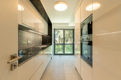 Apartamento T2 para Arrendamento em Carcavelos e Parede