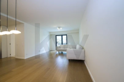Apartamento T2 para Arrendamento em Carcavelos e Parede