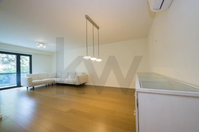 Apartamento T2 para Arrendamento em Carcavelos e Parede