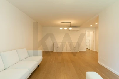 Apartamento T2 para Arrendamento em Carcavelos e Parede