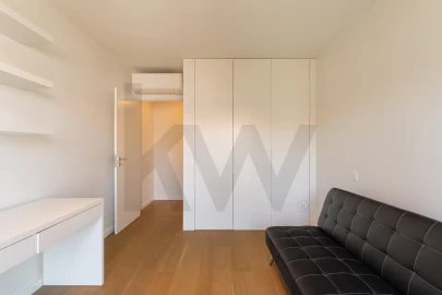 Apartamento T2 para Arrendamento em Carcavelos e Parede