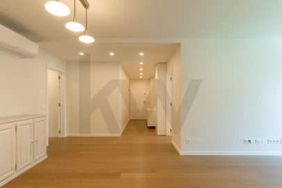 Apartamento T2 para Arrendamento em Carcavelos e Parede