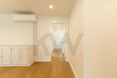 Apartamento T2 para Arrendamento em Carcavelos e Parede