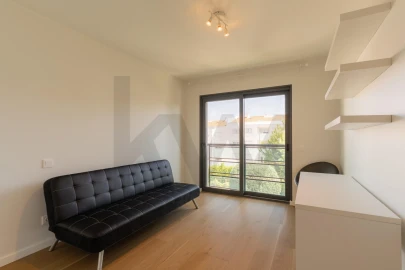 Apartamento T2 para Arrendamento em Carcavelos e Parede