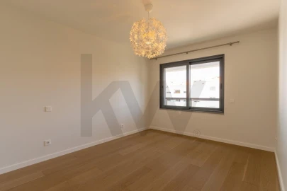 Apartamento T2 para Arrendamento em Carcavelos e Parede