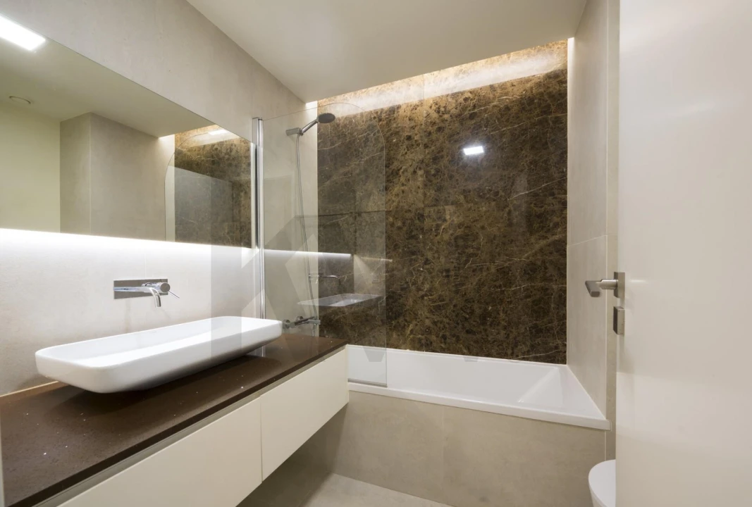 Apartamento T2 para Arrendamento em Carcavelos e Parede Foto 13