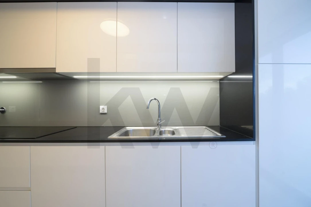 Apartamento T2 para Arrendamento em Carcavelos e Parede Foto 7