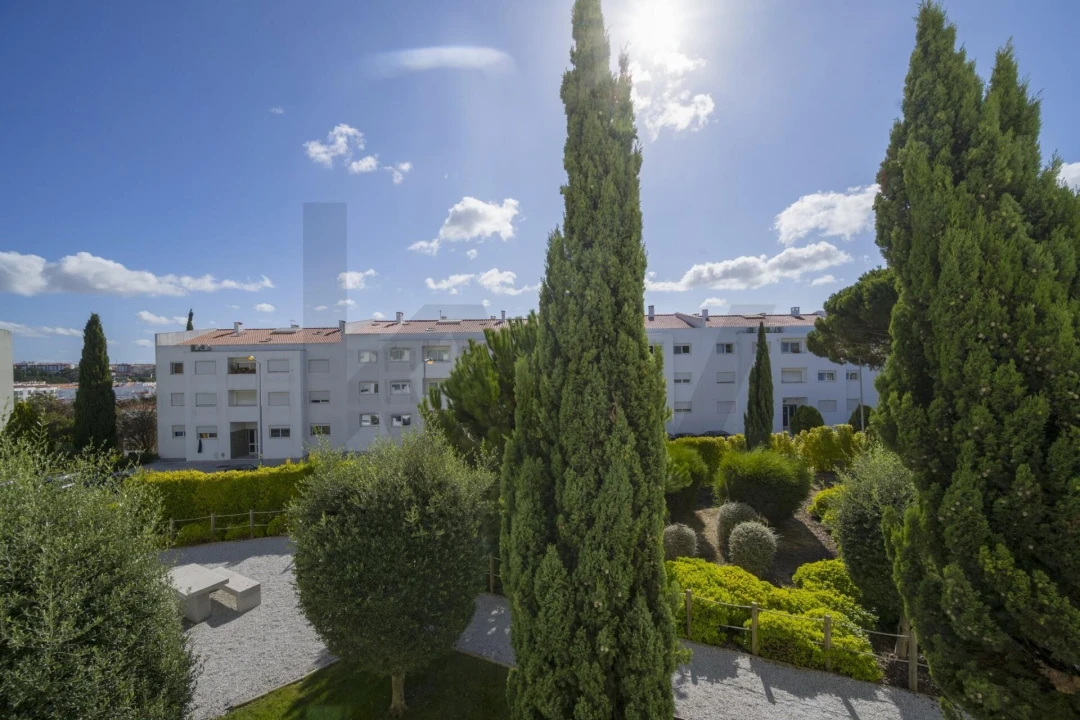 Apartamento T2 para Arrendamento em Carcavelos e Parede Foto 22