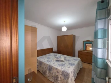 Apartamento T2 para Arrendamento em São Domingos de Benfica