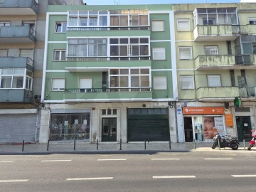 Apartamento T2 para Arrendamento em São Domingos de Benfica