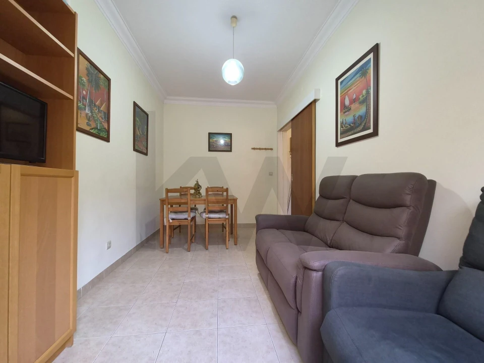 Apartamento T2 para Arrendamento em São Domingos de Benfica Foto 5