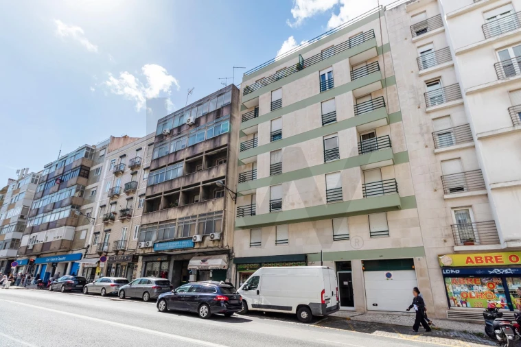Apartamento T2 para Venda em Penha de França Foto 29