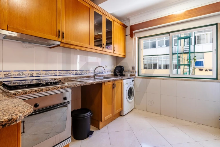 Apartamento T2 para Venda em Penha de França Foto 9