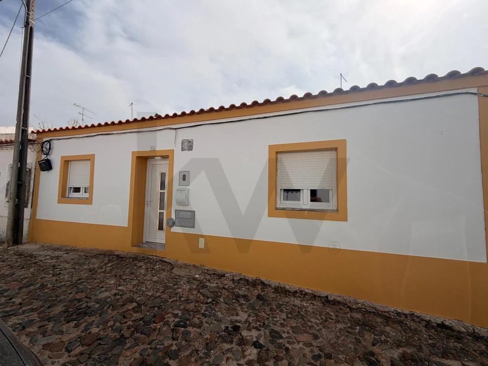 Moradia T2 para Venda em Torrão Foto 1