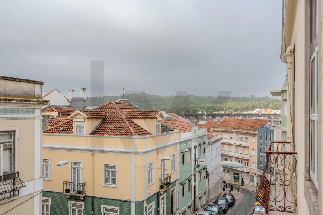 Apartamento T2 para Venda em Campolide Foto 36