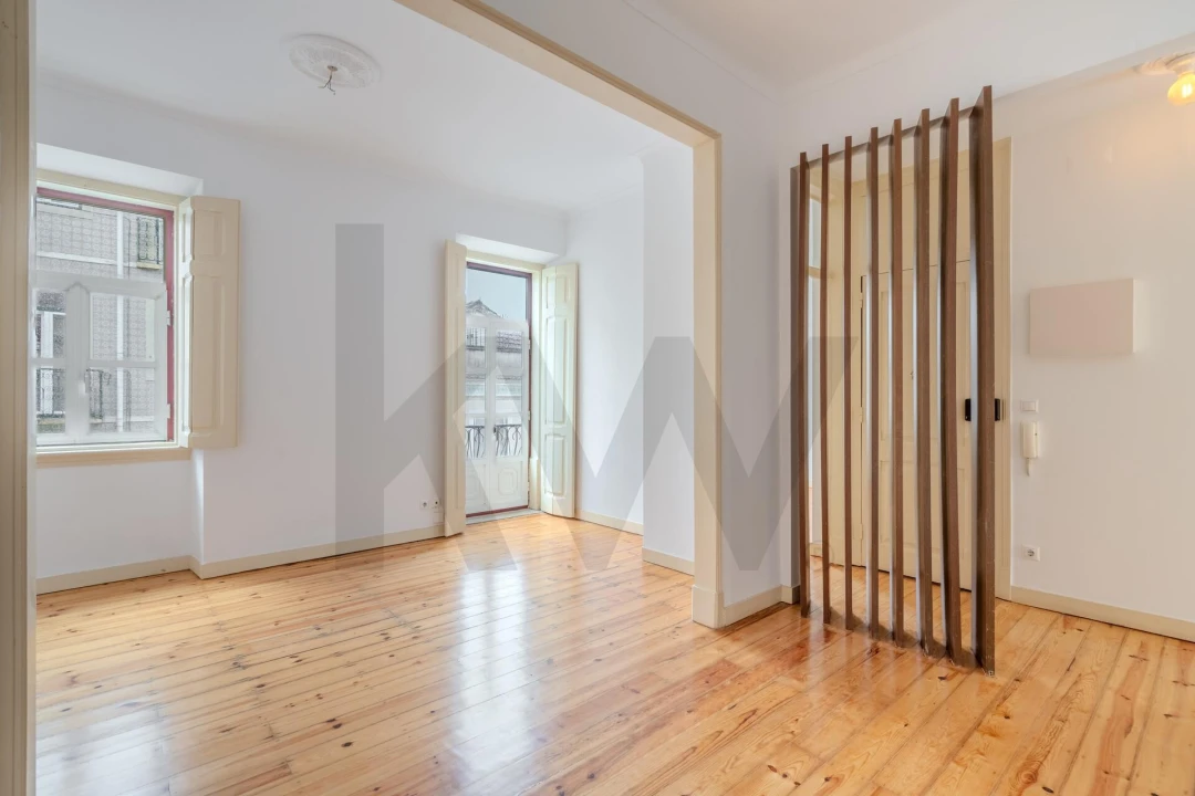 Apartamento T2 para Venda em Campolide Foto 2