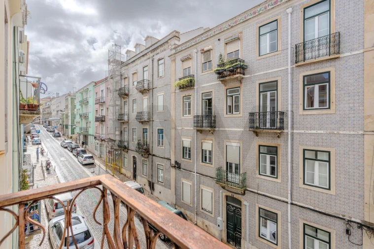 Apartamento T2 para Venda em Campolide Foto 33