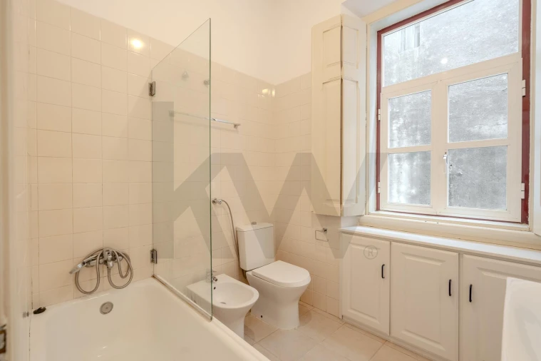 Apartamento T2 para Venda em Campolide Foto 25