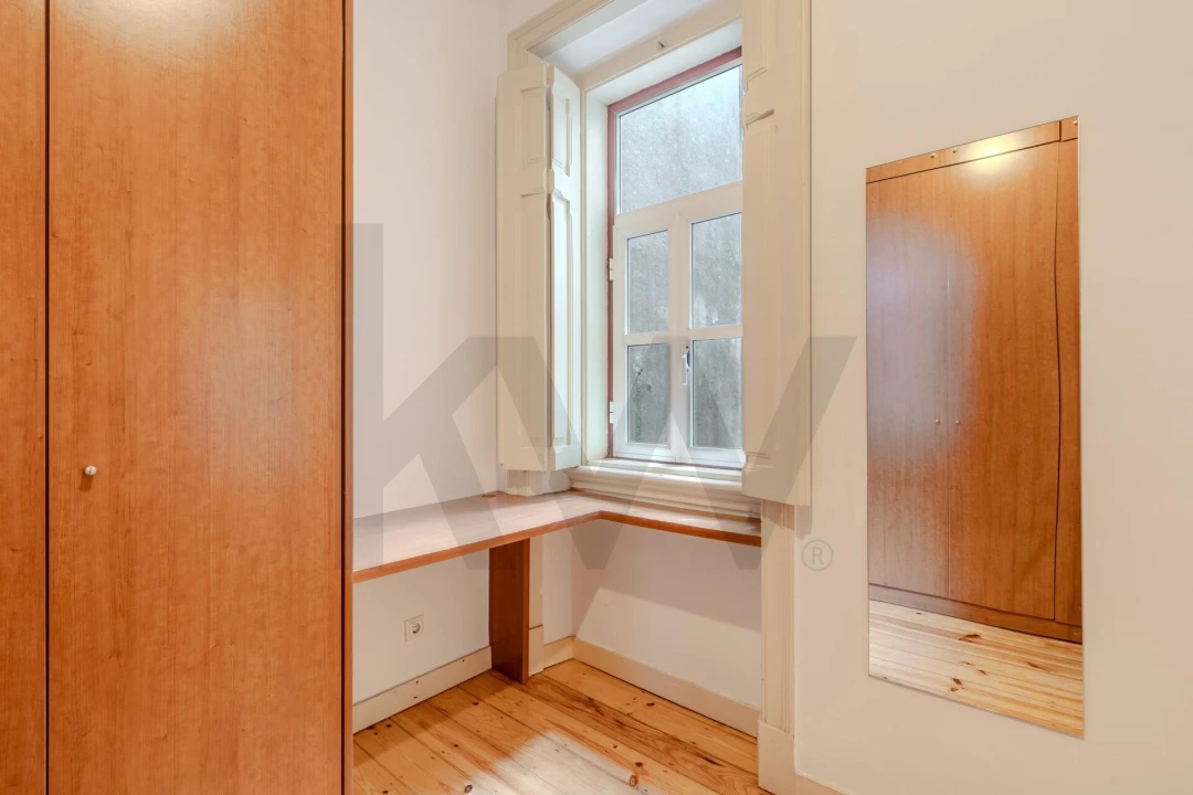 Apartamento T2 para Venda em Campolide Foto 28