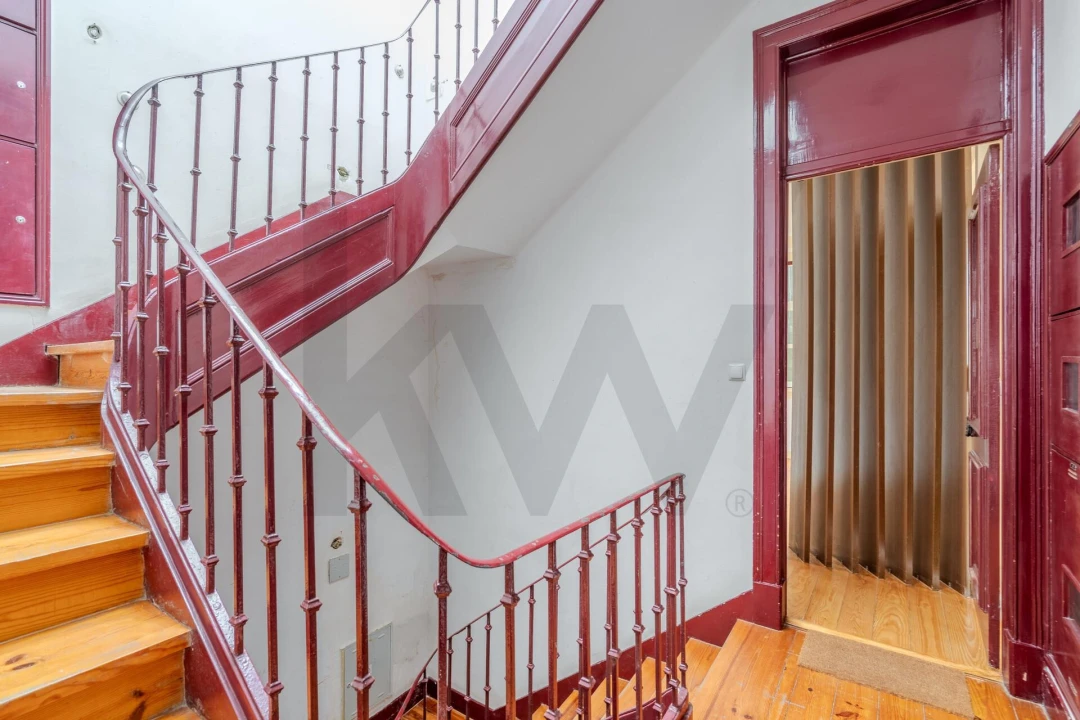 Apartamento T2 para Venda em Campolide Foto 30
