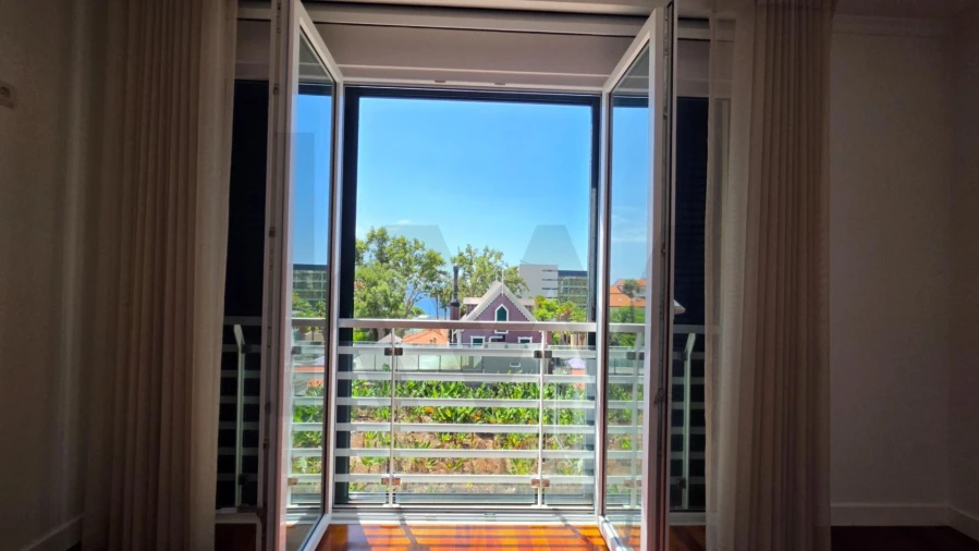 Apartamento T3 para Arrendamento em São Martinho Foto 14