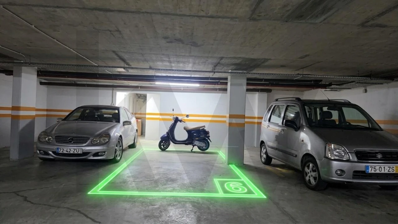 Apartamento T3 para Arrendamento em São Martinho Foto 19
