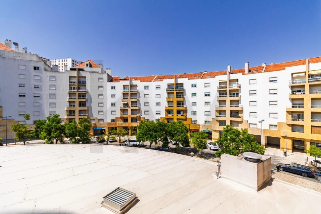 Apartamento T3 para Venda em Carnide Foto 21