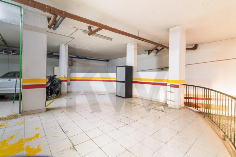 Apartamento T3 para Venda em Carnide Foto 20