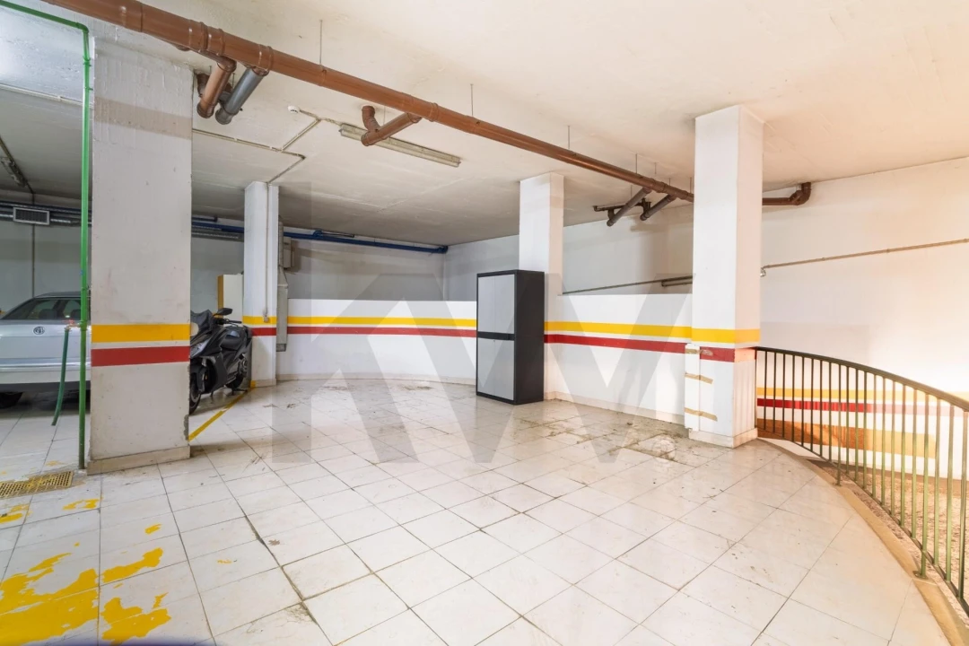 Apartamento T3 para Venda em Carnide Foto 20