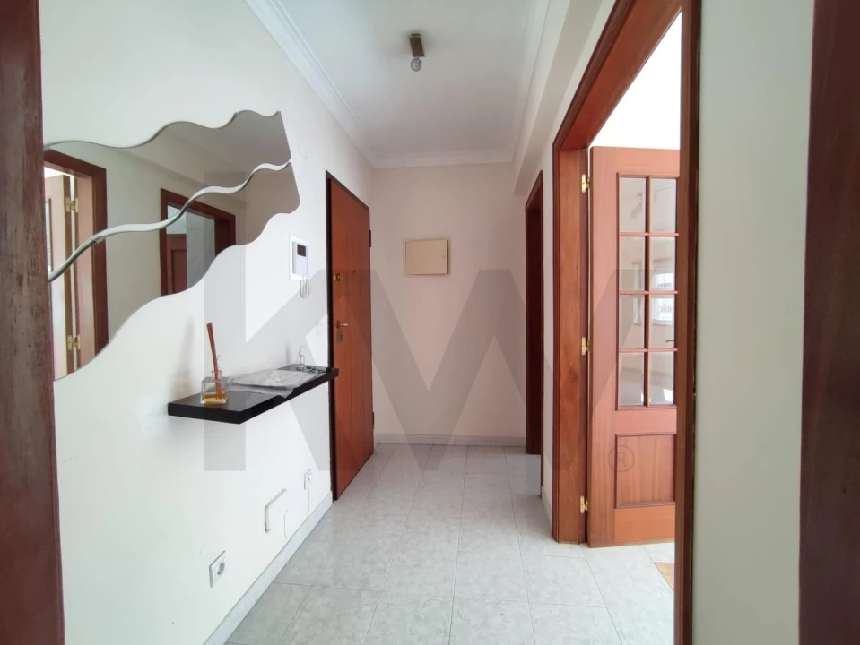 Apartamento T2 para Arrendamento em Corroios Foto 28