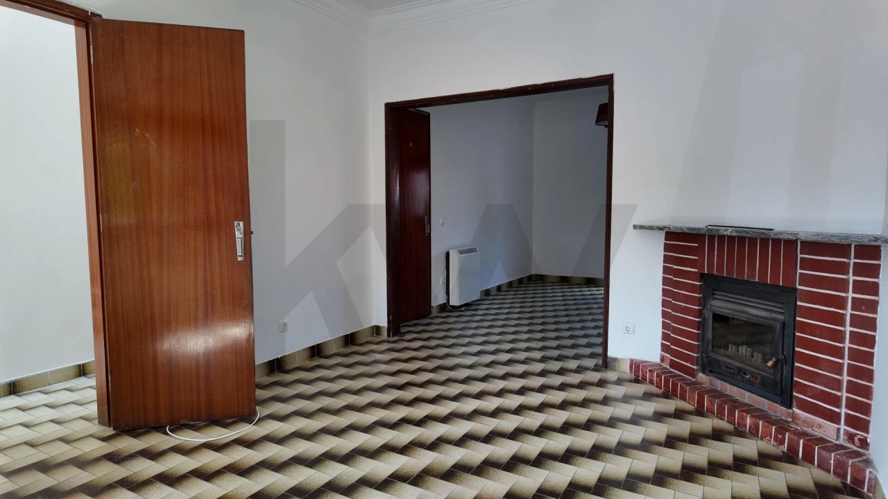 Moradia T4 para Arrendamento em Amora Foto 5