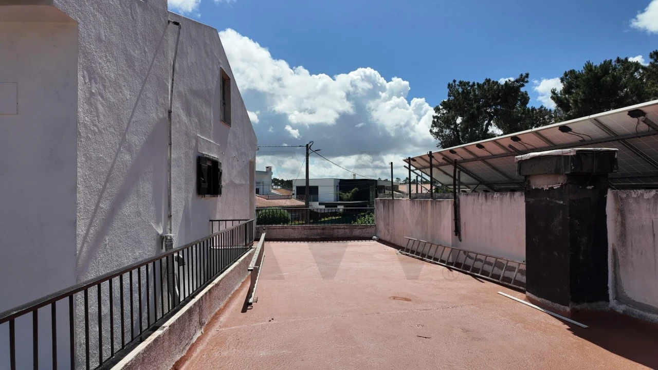 Moradia T4 para Arrendamento em Amora Foto 22
