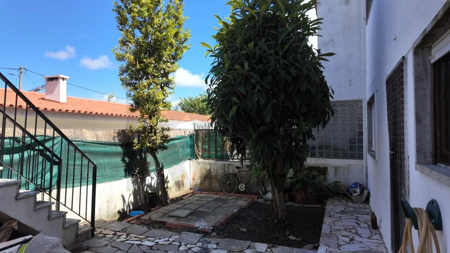 Moradia T4 para Arrendamento em Amora Foto 17