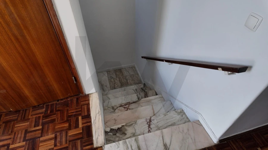 Moradia T4 para Arrendamento em Amora Foto 25