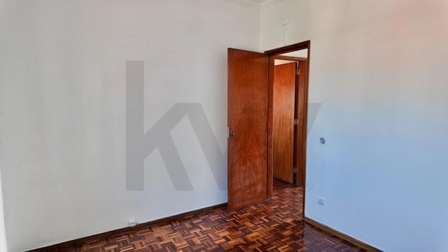 Moradia T4 para Arrendamento em Amora Foto 35