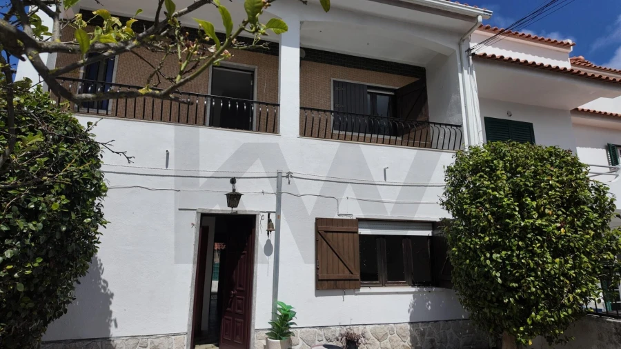 Moradia T4 para Arrendamento em Amora Foto 3