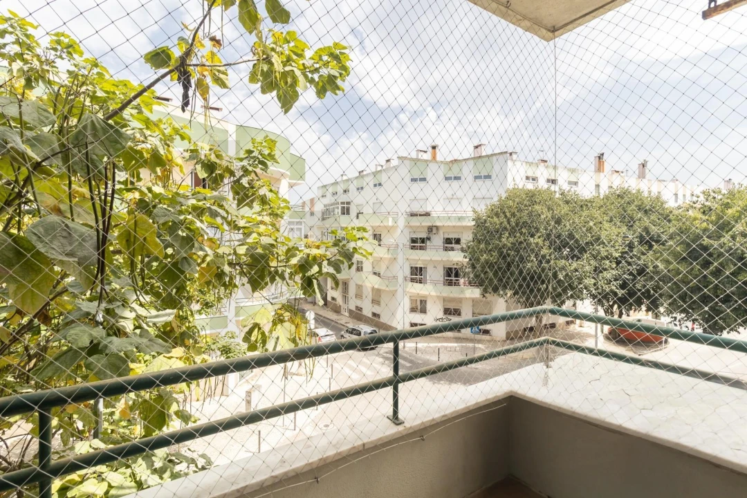 Apartamento T1 para Venda em Charneca de Caparica e Sobreda Foto 38